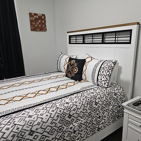 Room For Rent In Apartment Hartford Exterior foto