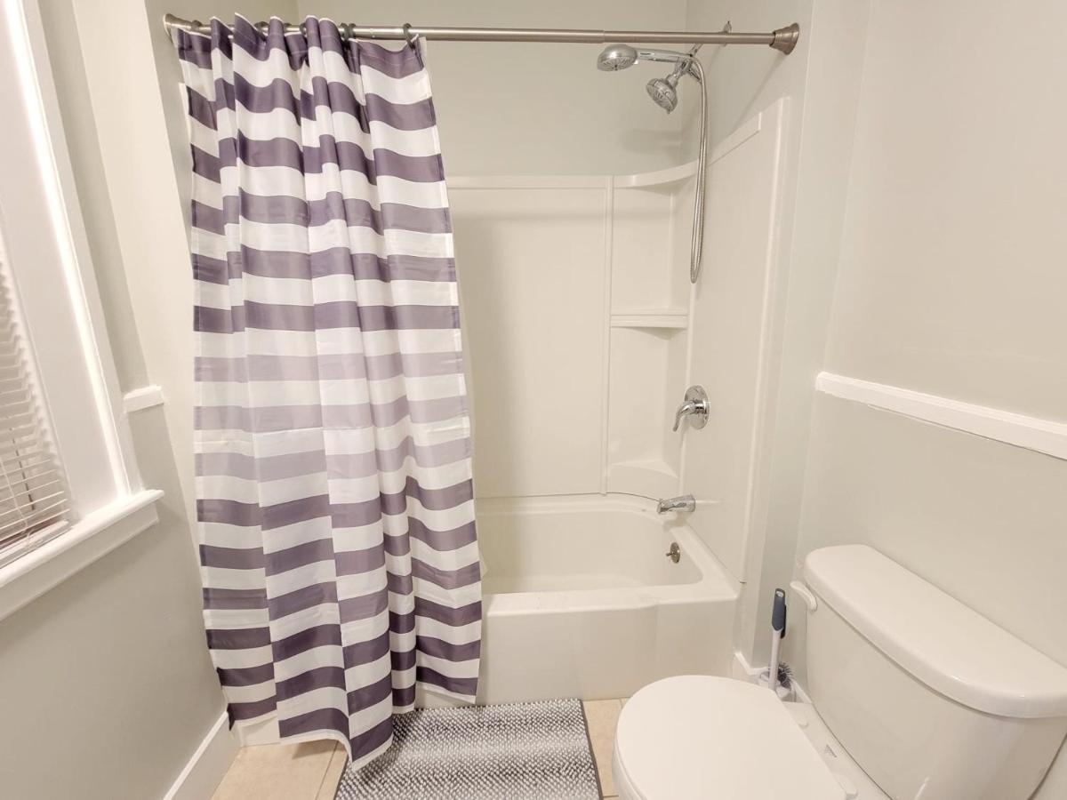 Room For Rent In Apartment Hartford Exterior foto